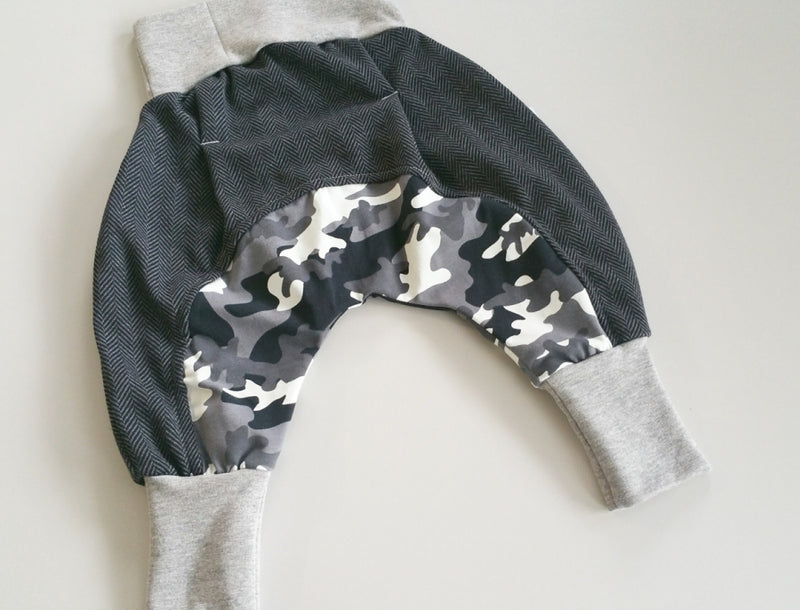 Atelier MiaMia - Popo Bloomers Gr. 46-110 also as a set with hat and scarf camouflage camouflage gray 10