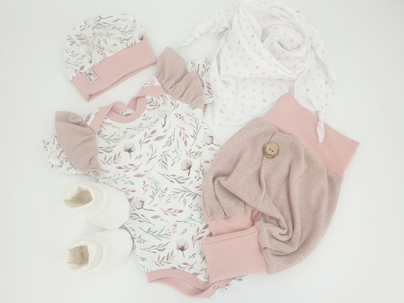 Atelier MiaMia Cool bloomers or baby set with a button mottled dusky pink